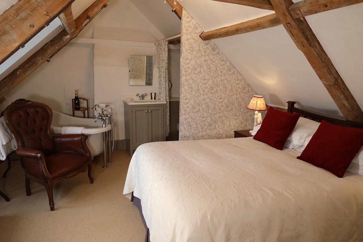 Carrick'S At Castle Farm Hotel Swanton Morley Exterior foto